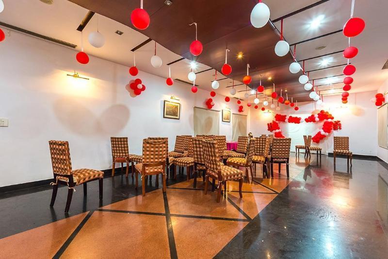 库姆巴科纳姆河畔水疗酒店 外观 照片